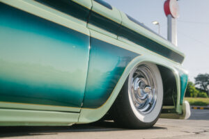 1965_Chevrolet_C10_Pick_Up_-_Tire