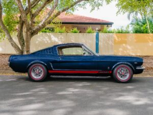 1965_Ford_Mustang_Fastback_-_Side