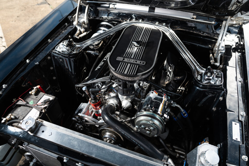 Double Black Mustang - Classic Mustang Engine