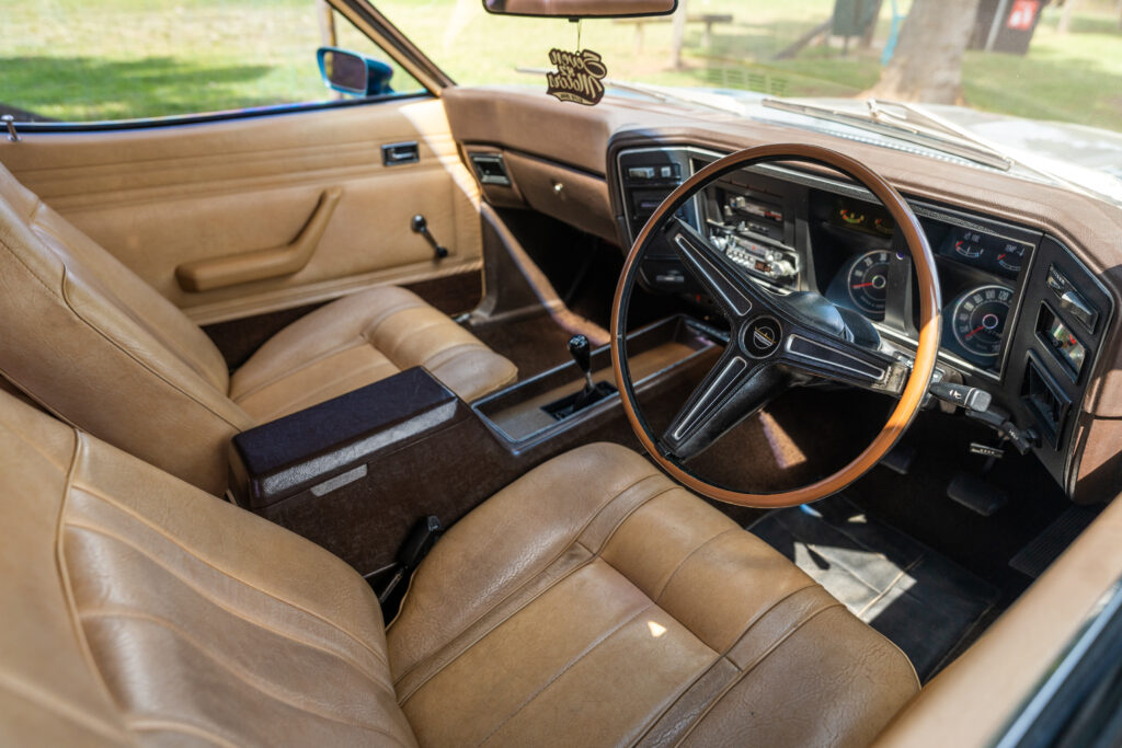 1976 Ford XB HORN GT Interior